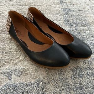 Gorgeous ethical flats